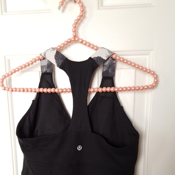 Lululemon tank top - Picture 2 of 5